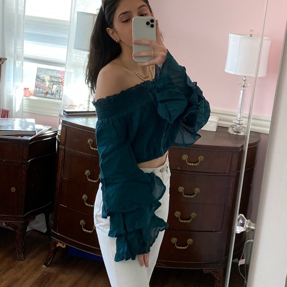 Off the shoulder top - Picture 2 of 6
